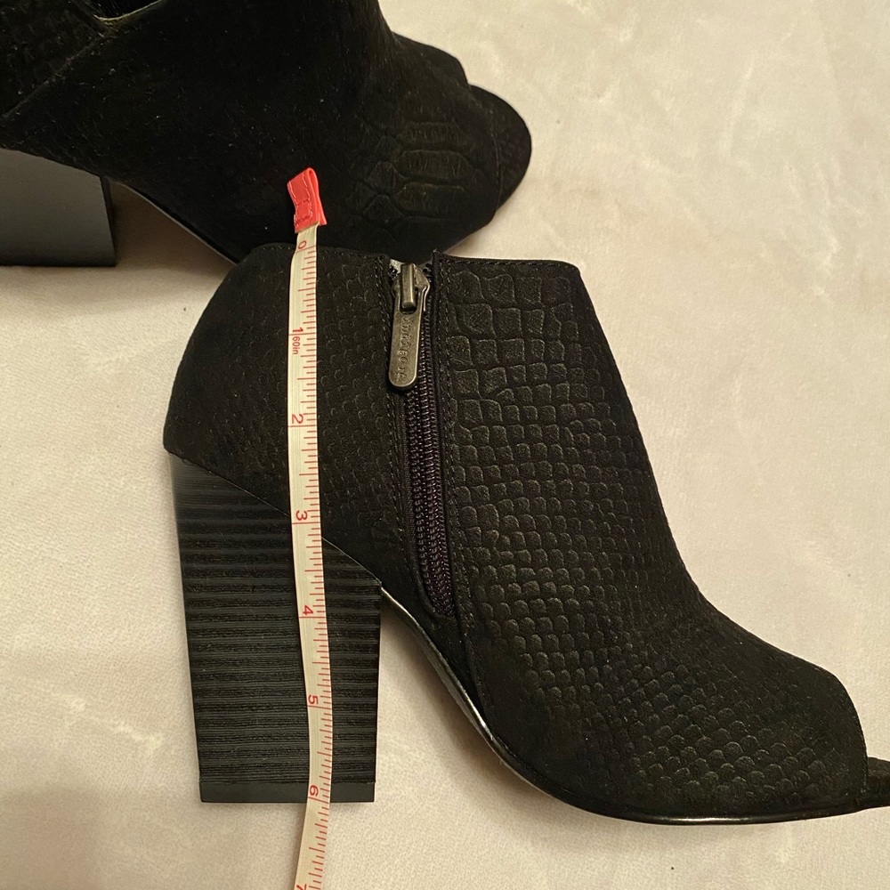 Women’s Ankle Boots Black  Sz 6 1/2 NBW open toe